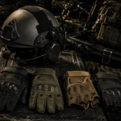Gloves & Headwear